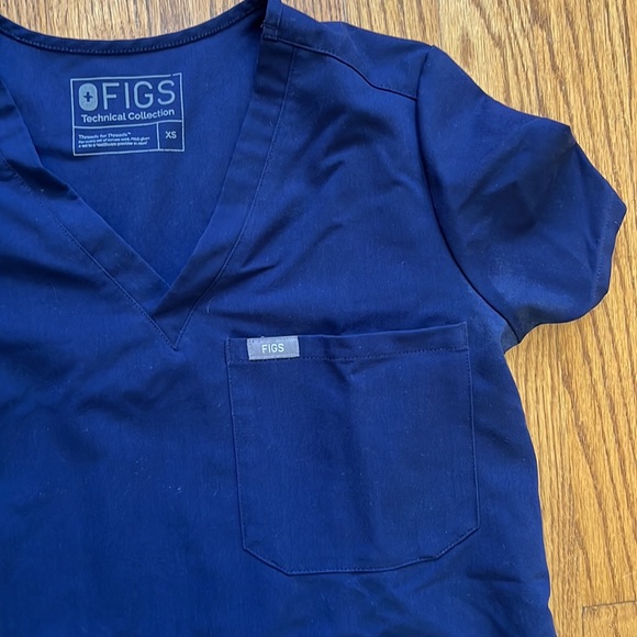 Figs Catarina Scrub Top - Picture 2 of 7